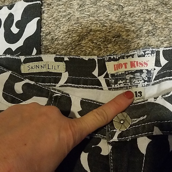 Black and white jeans - Picture 3 of 4